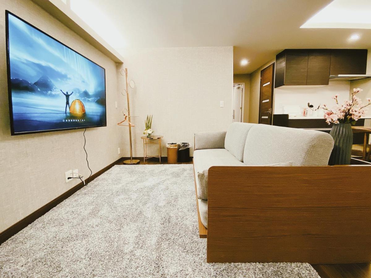 Cherry Blooming Tokyo- All Suite Boutique Hotel 东京伊樱里-中央区全套房艺术酒店 Eksteriør billede